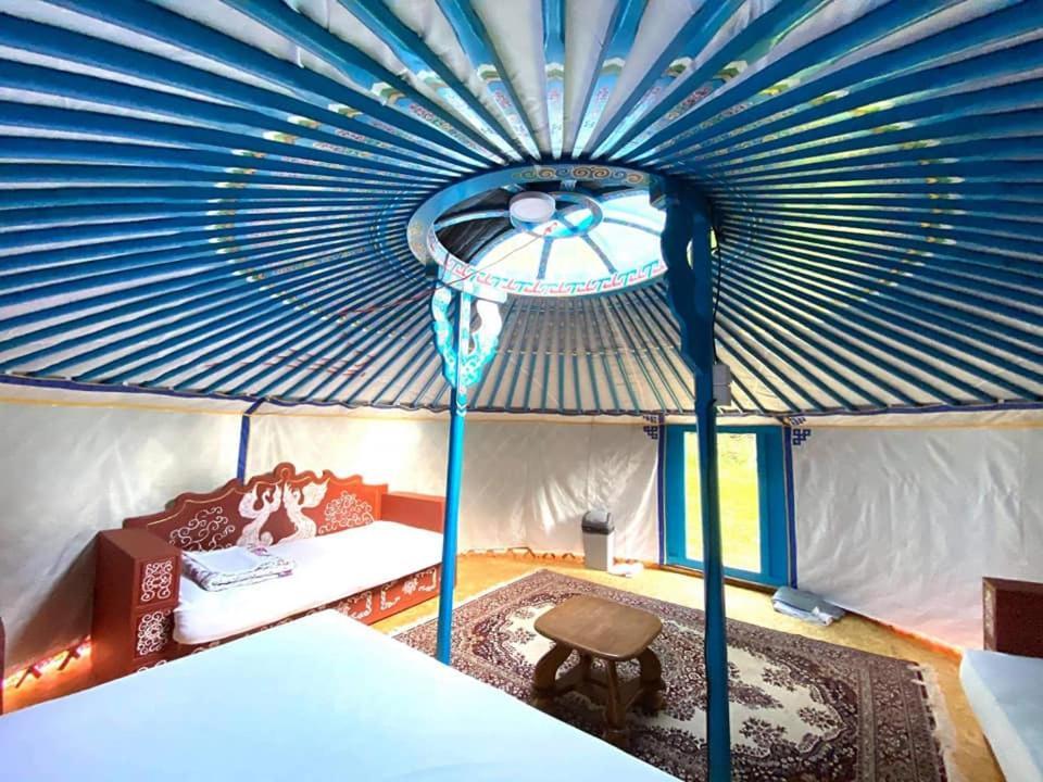 Mongolian Yurt Camp Hotel Cesky Sternberk Exterior foto